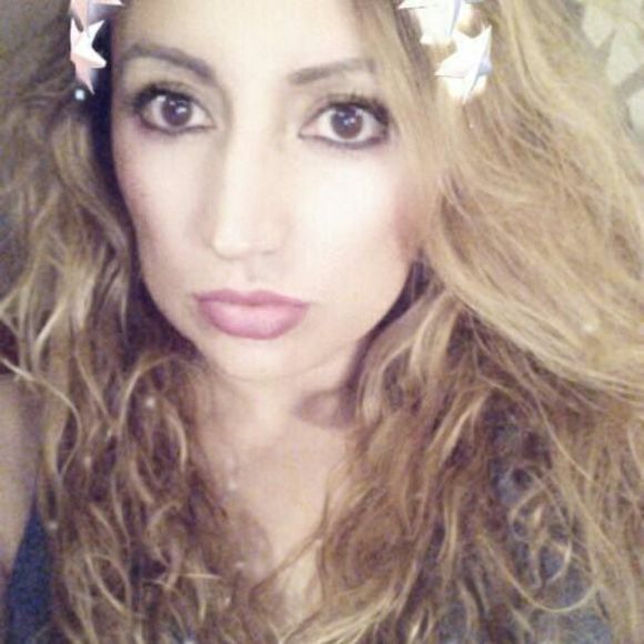 Meet your Posher, Maria - Picture 1 of 1